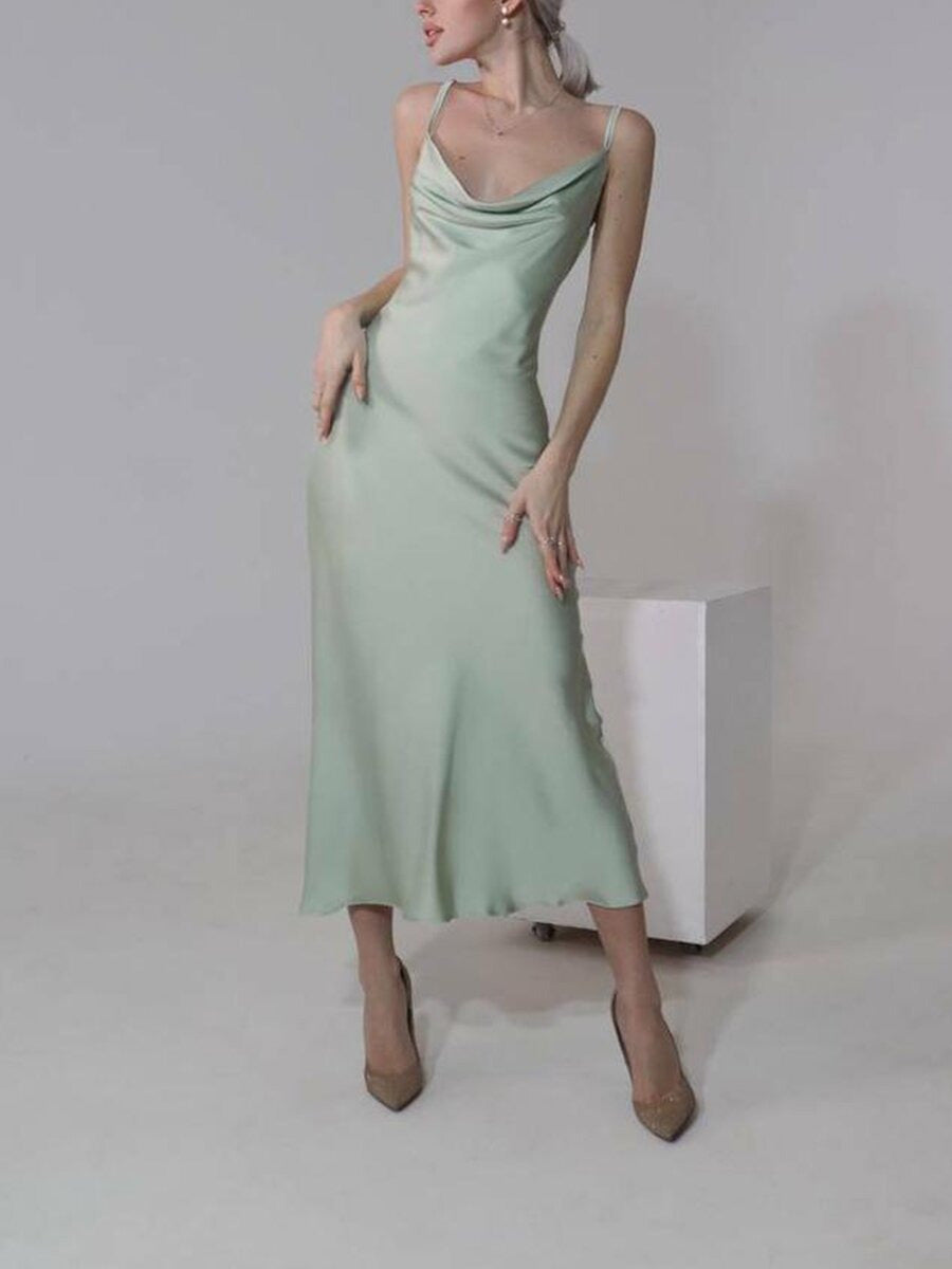 Langes, elegantes Slim-Fit-Kleid aus Satin mit Sling